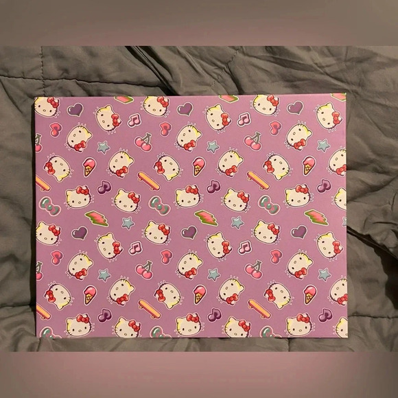 Hello Kitty 17 Month Desktop Calendar for 2025 Made by Sanrio - Picture 2 of 9